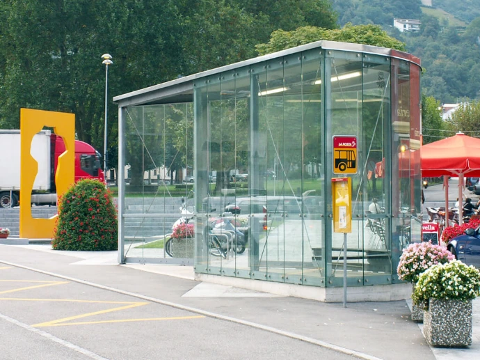 cabine fermate autobus - Giugni SA